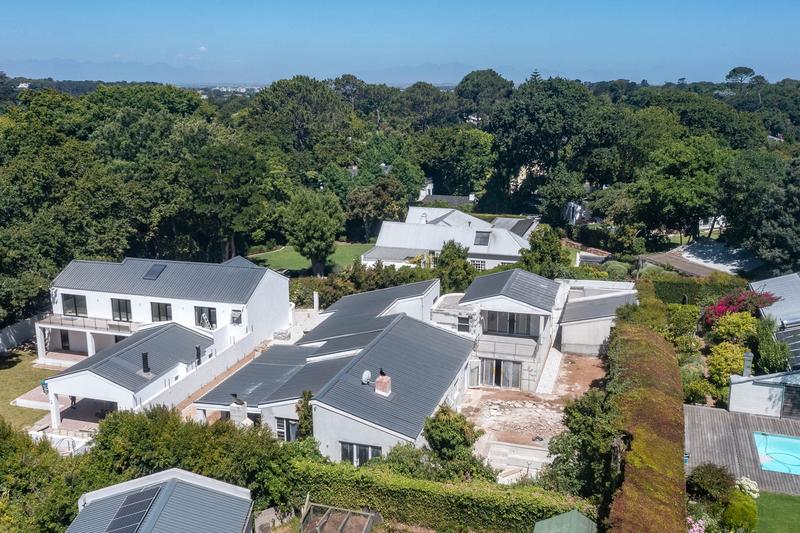 5 Bedroom Property for Sale in Constantia Western Cape